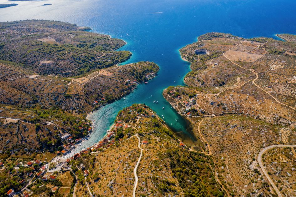 bobovisca-brac-sailing-guide.jpg