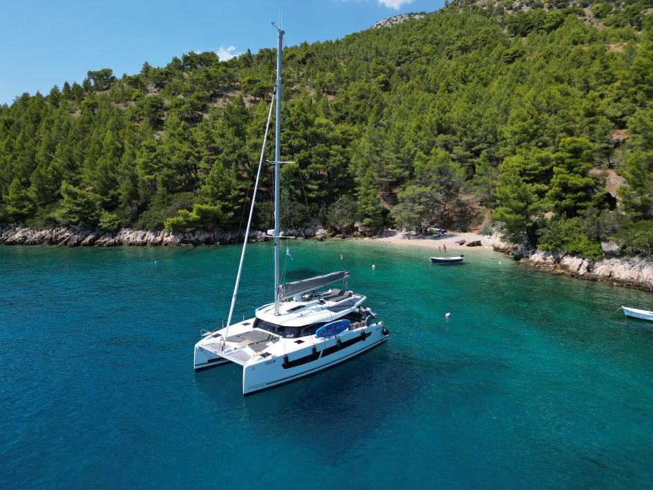 catamaran-anchored-in-a-bay-on-brac-island.jpg