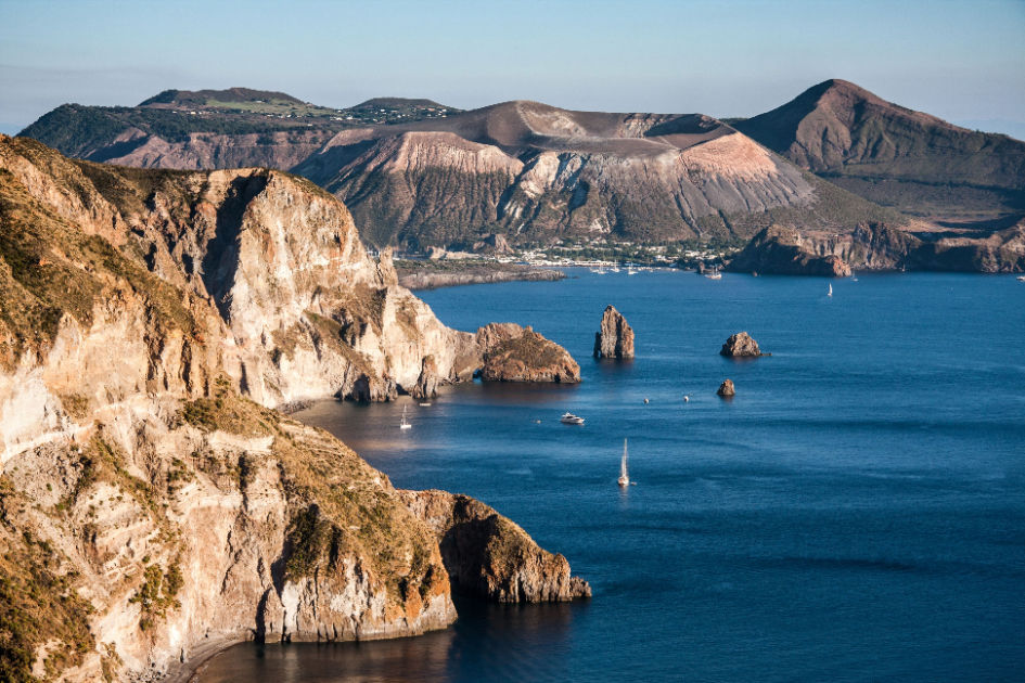 italy-yacht-charter-lipari-islands.jpg