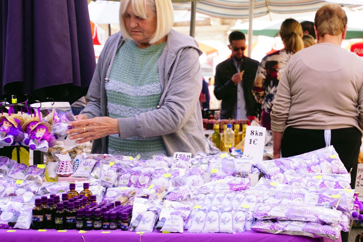 lavender-bags-souvenir-from-croatia.jpg