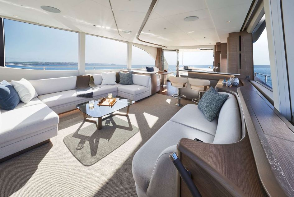 saloon-luxury-motor-yacht-princess-y72-charter-in-croatia.jpg