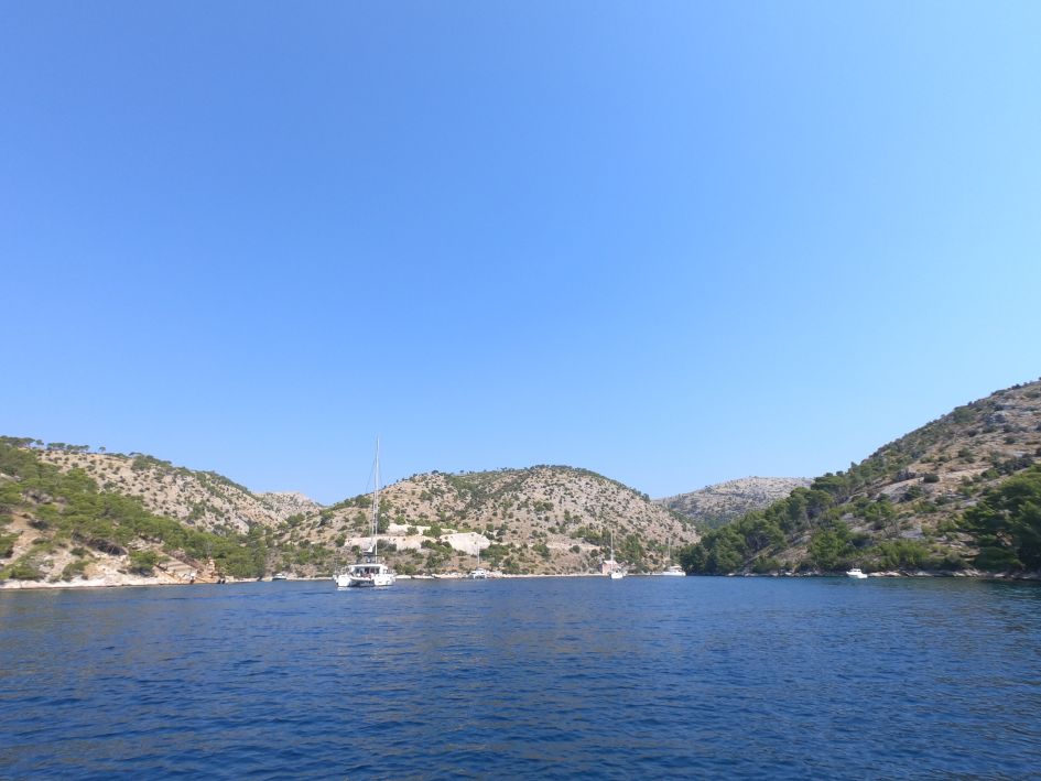 smrka-bay-brac-sailing-guide.JPG
