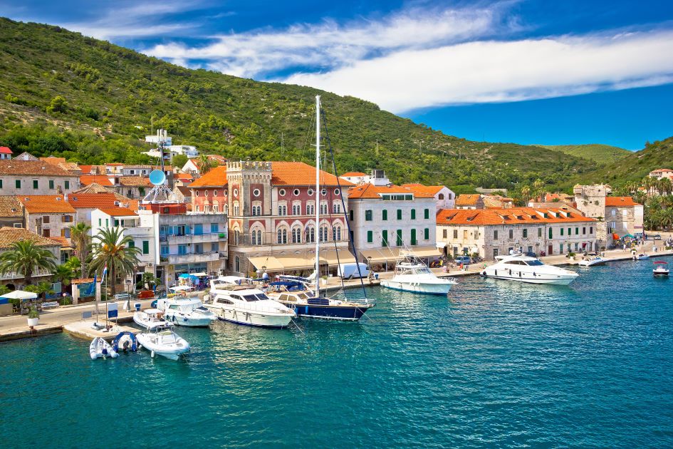 vis-town-sailing-in-dalmatia-croatia.jpg