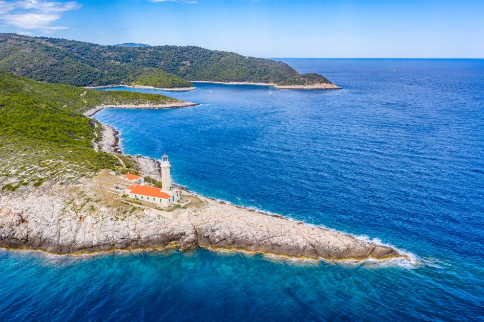stoncica-lighhouse-and-bay-vis-island-dalmatia-croatia.jpg