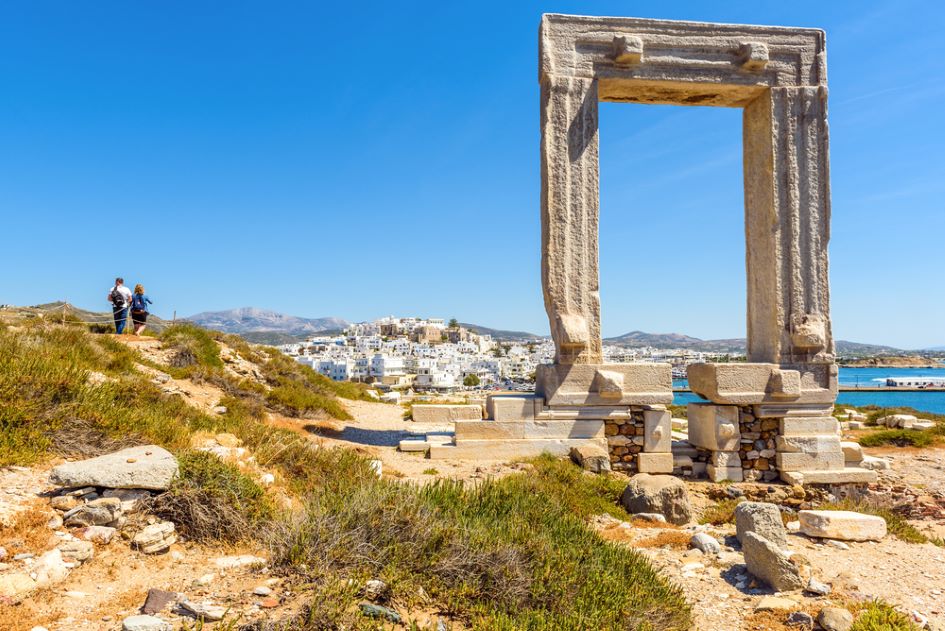 temple-of-apollo-naxos-cyclades.jpg