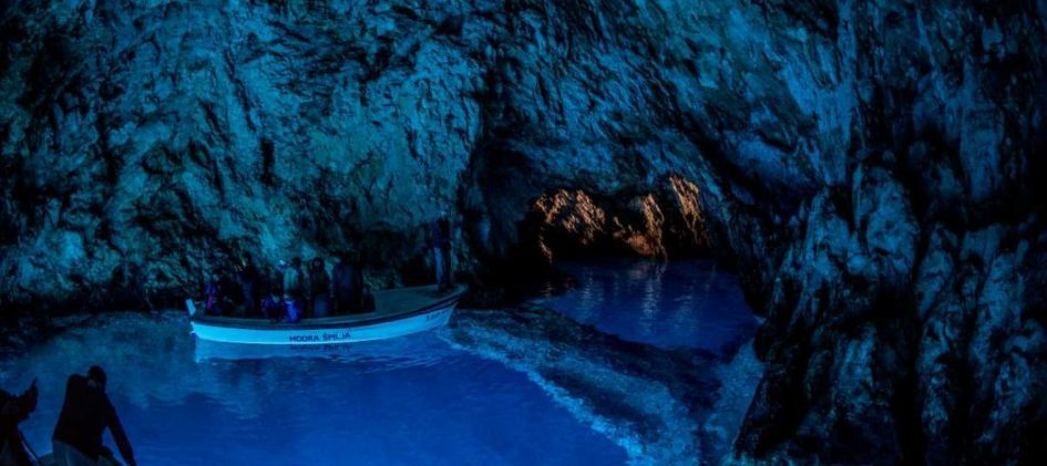Blue-Cave-boat-tour.jpg