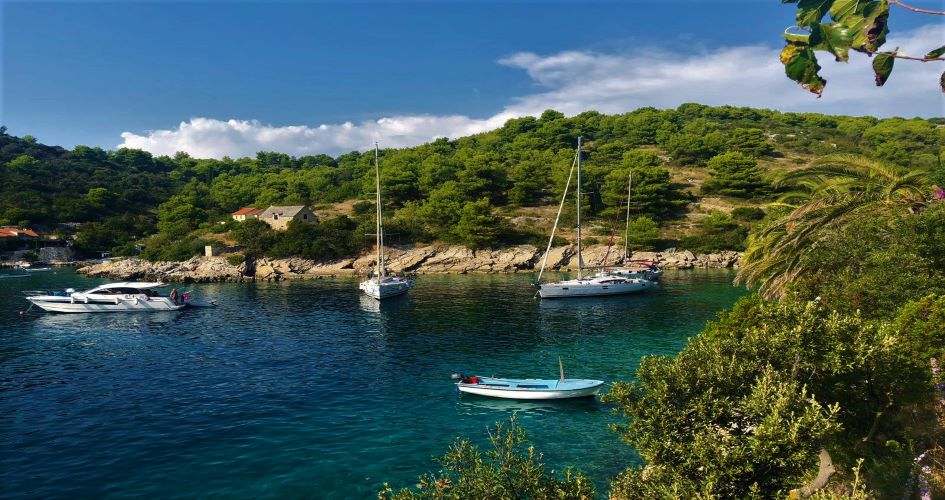 one-way-sailing-dubrovnik-trogir-tatinja-bay-solta-island.jpeg