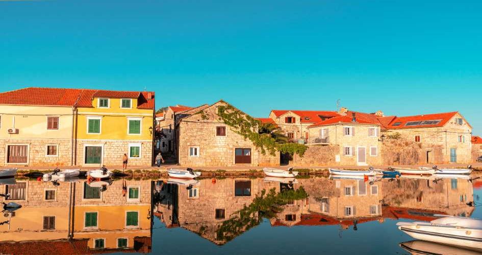 vrboska-hvar-sailing-routes-from-split-dalmatia-croatia.jpg