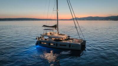 Crewed Catamaran
Lagoon 55 "TRI WING"

A 5-star luxury catamaran, Lagoon 55 TRI WING, comfortably accommodates up to 10 guests in 5 elegant guest cabins, all ensuite, with separate cabins for crew.