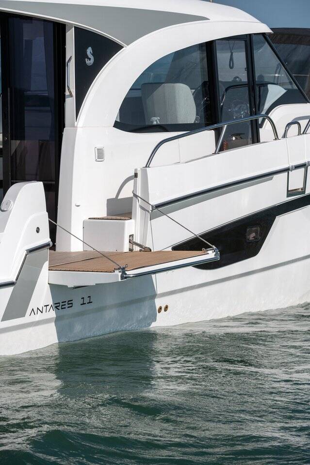 Antares 11 OB Falcon