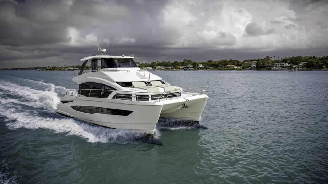 Aquila 54 By My Side