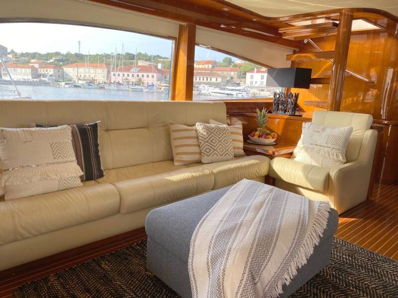 Astondoa 82 GLX Magic Six