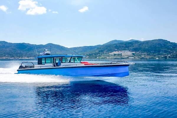 Axopar 37 XC Cross Cabin Traverso