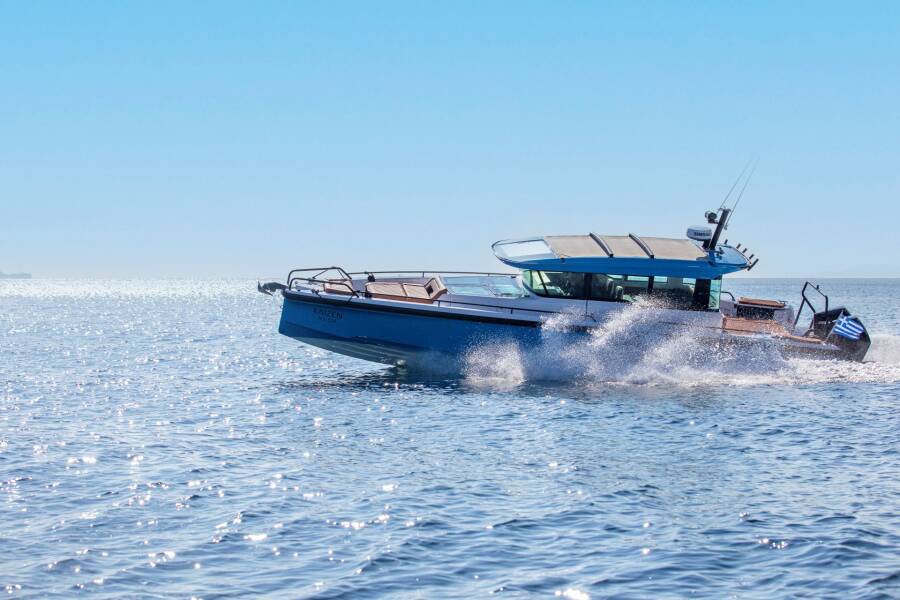 Axopar 37 XC Cross Cabin Kaizen