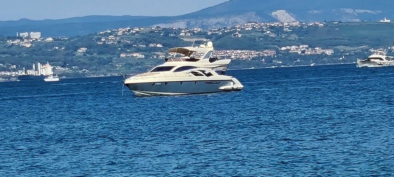 Azimut 50 Lena