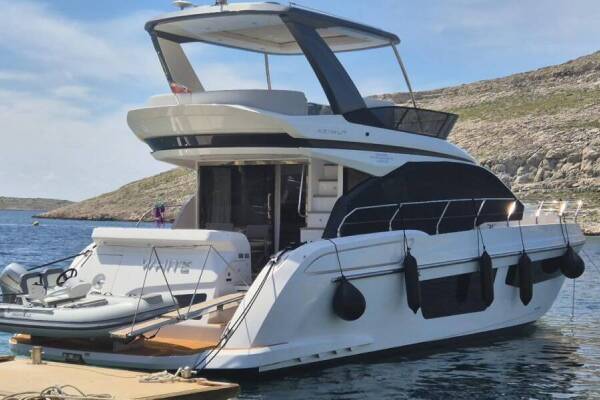 Azimut 53 White
