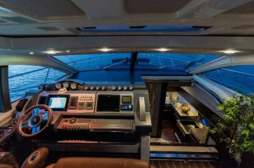 Azimut 68S Moro