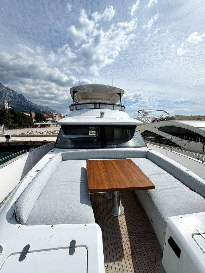 Azimut Magellano 66 Moon light