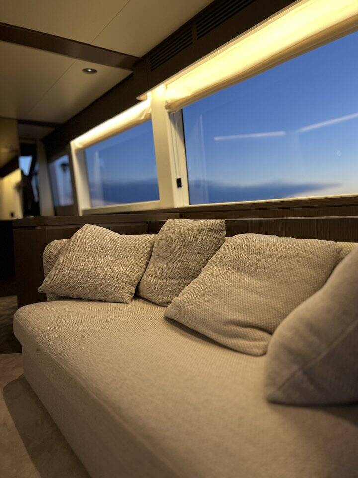 Azimut Magellano 66 Moon light