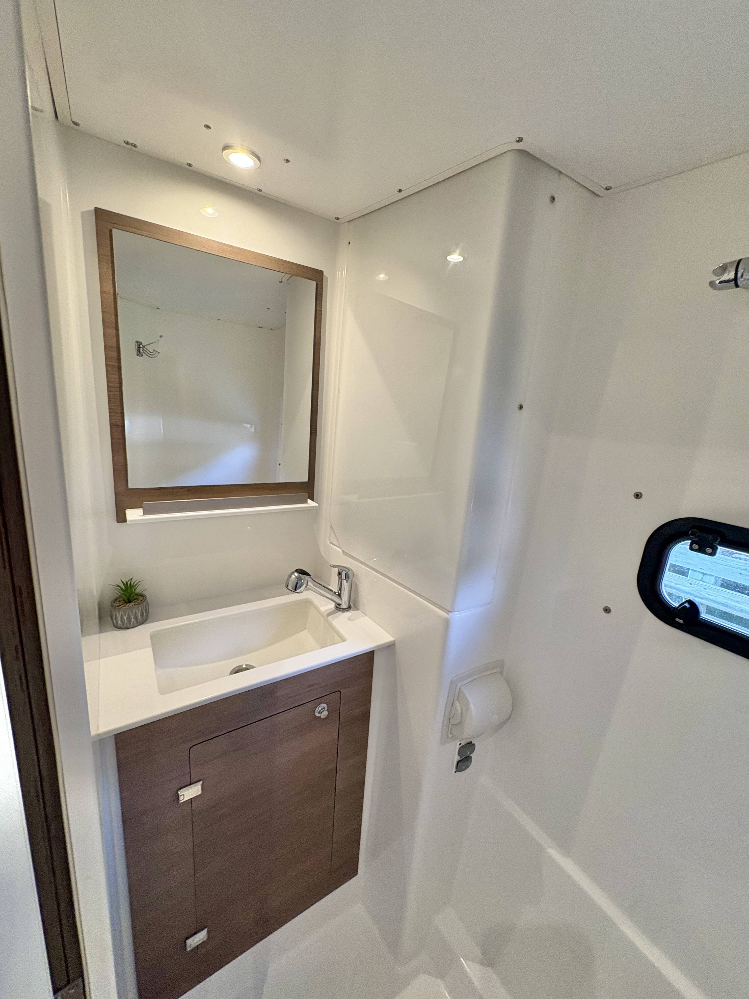 Bali Catspace OW Morale Compass