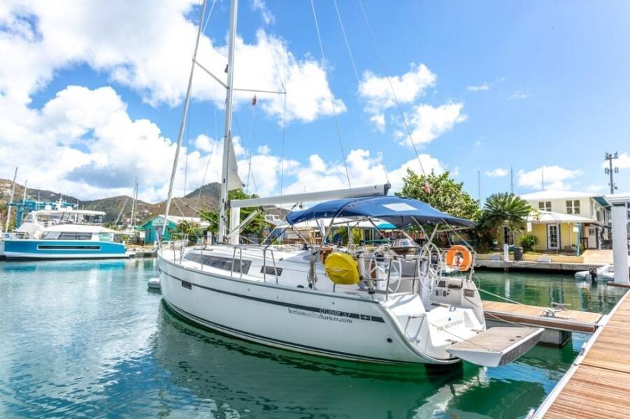 Bavaria 37 
