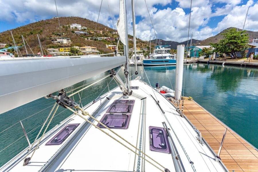 Bavaria 37 