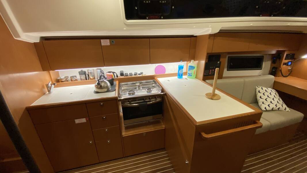 Bavaria C38 Luna 3