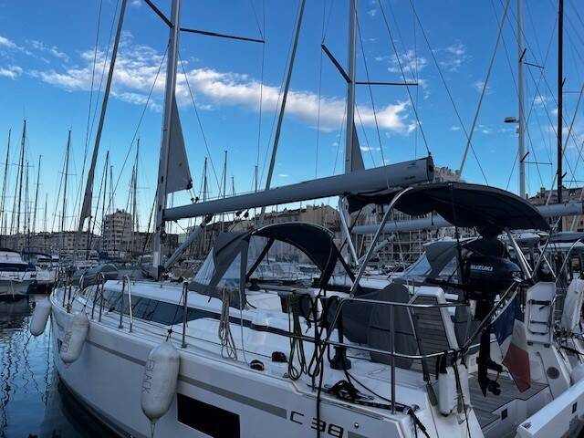 Bavaria C38 Black Pearl