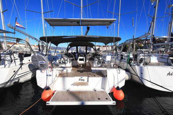 Bavaria C42 Style Lizzy