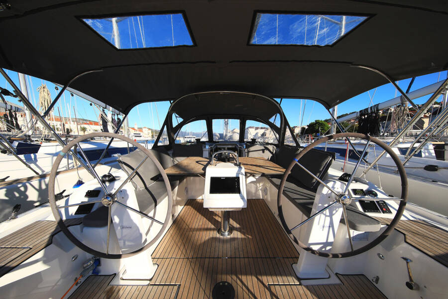 Bavaria C42 Style Lizzy