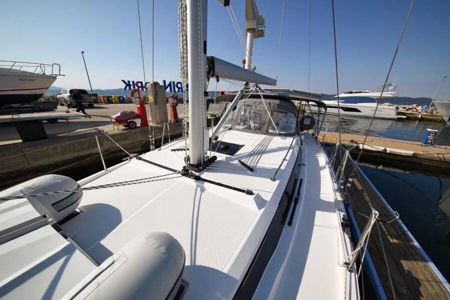 Bavaria C42 DNA