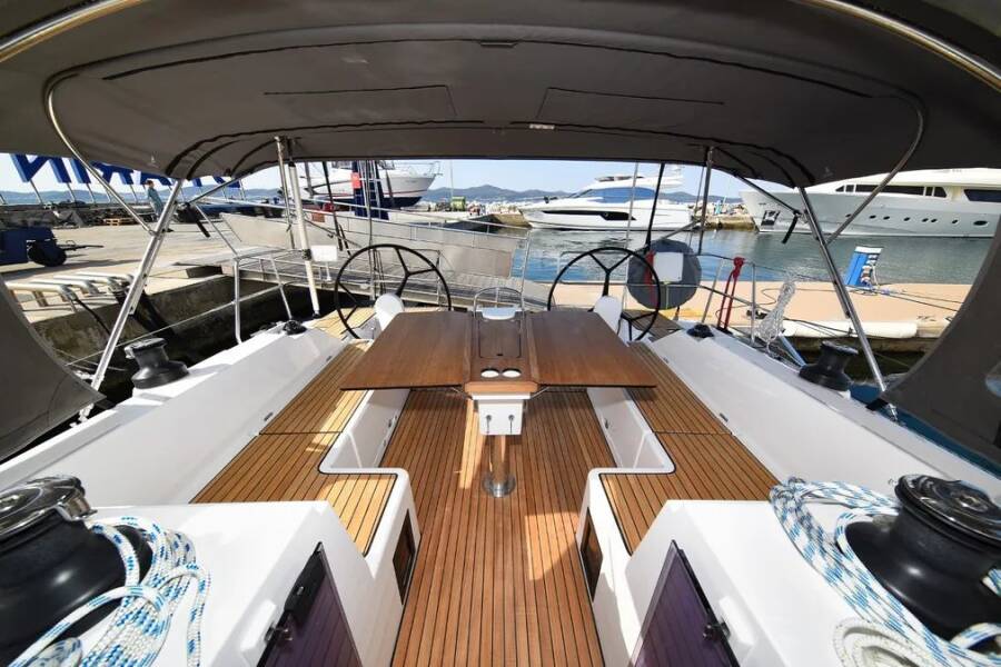 Bavaria C42 DNA