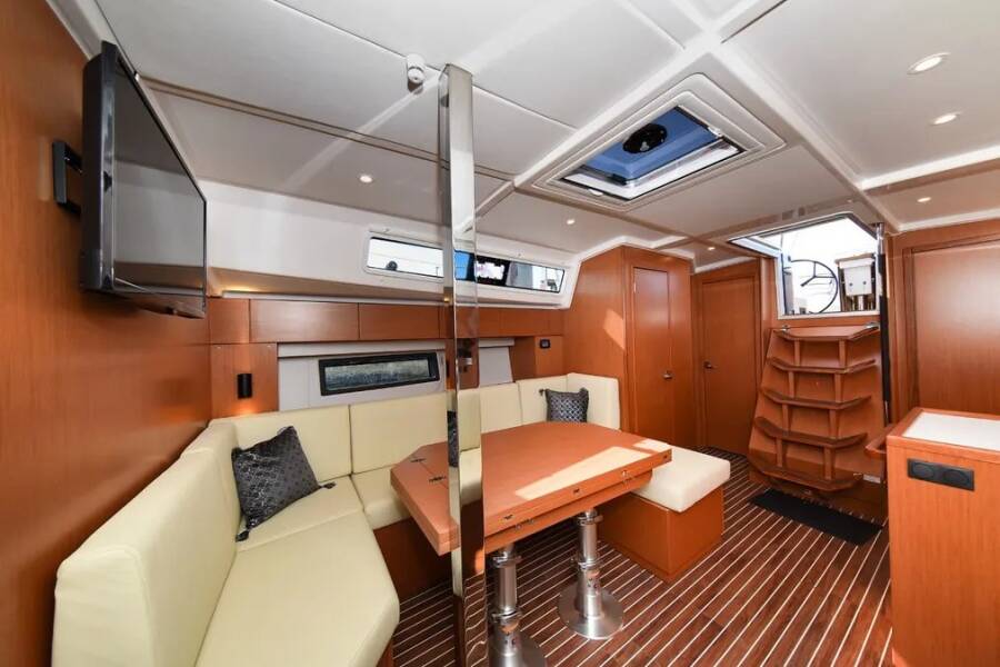 Bavaria C42 DNA