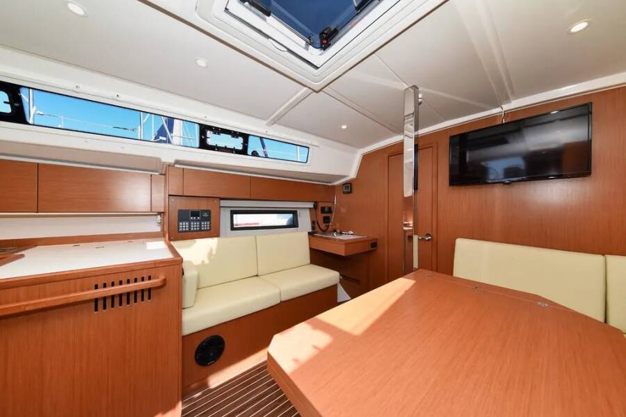 Bavaria C42 DNA