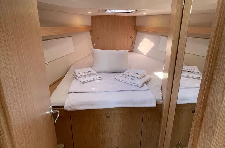 Bavaria C42 Donuha