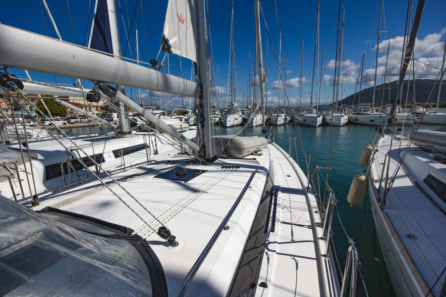 Bavaria C42 Arian