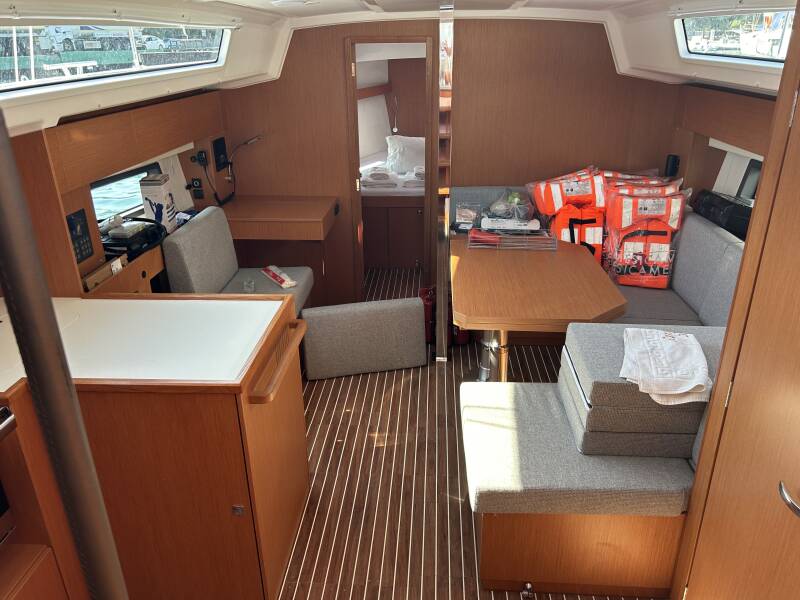Bavaria C42 Juju