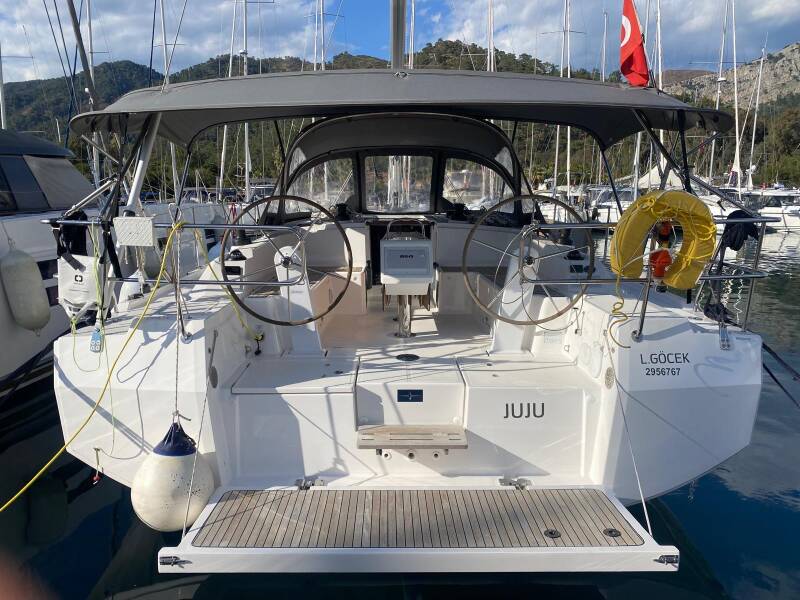 Bavaria C42 Juju