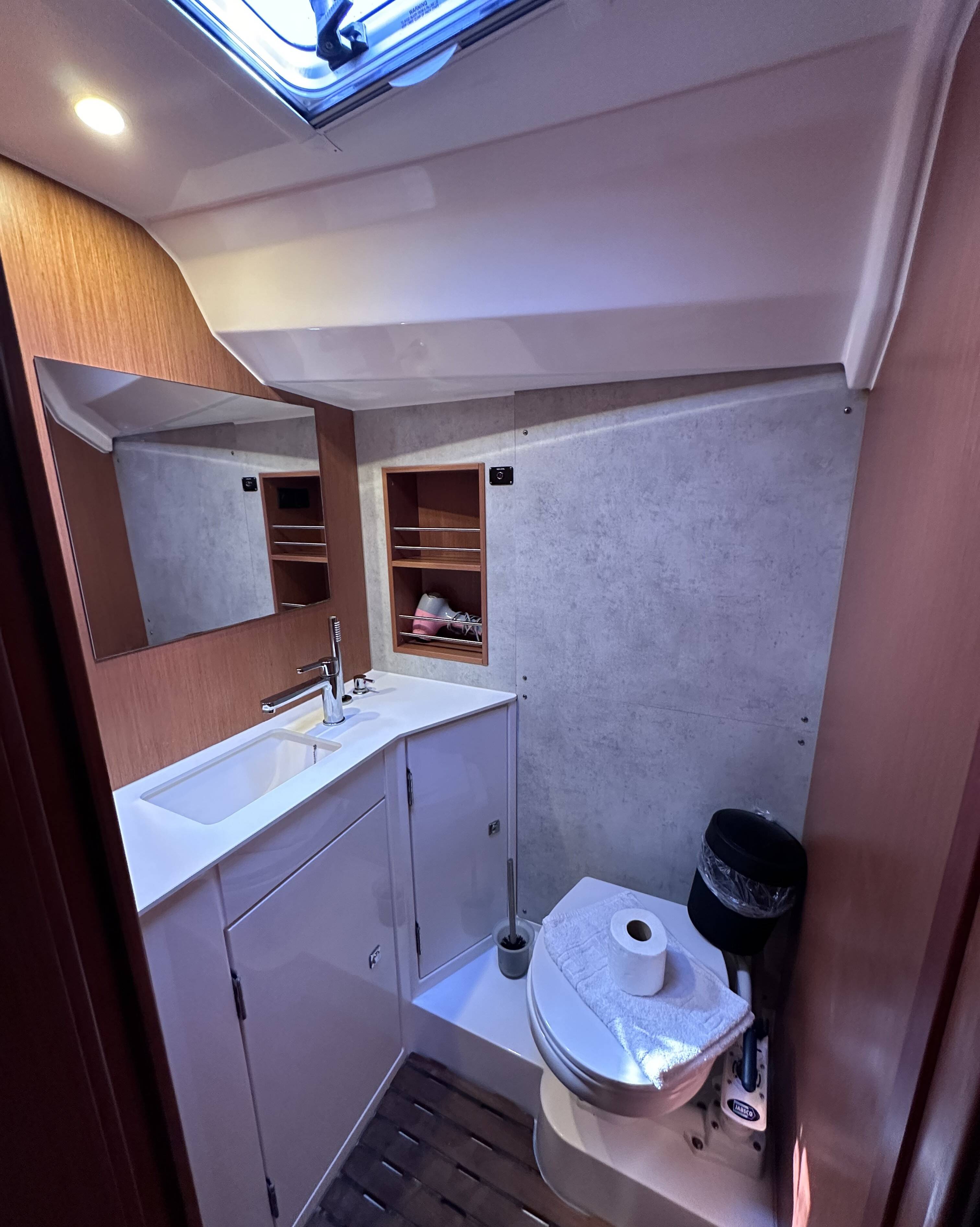 Bavaria C42 Sail Scorpius