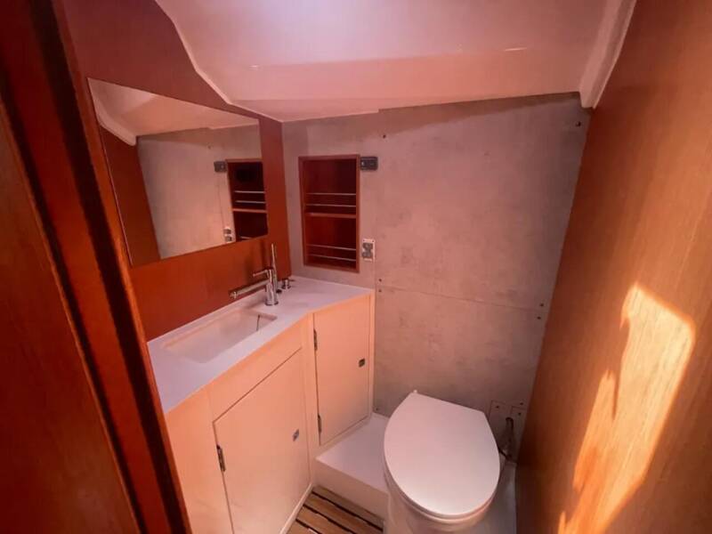 Bavaria C42 Blackberry