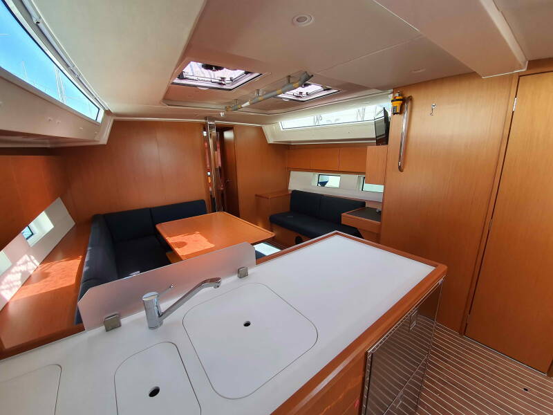 Bavaria C45 Holiday Blue Diamond