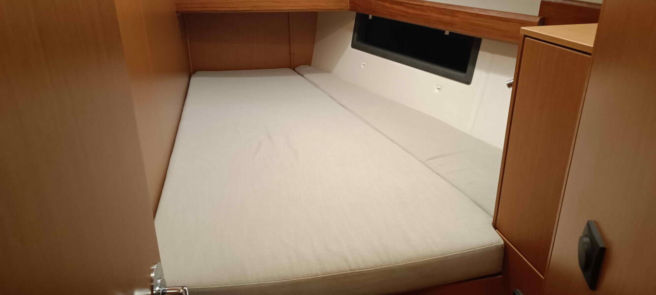 Bavaria C45 Holiday Blue Diamond