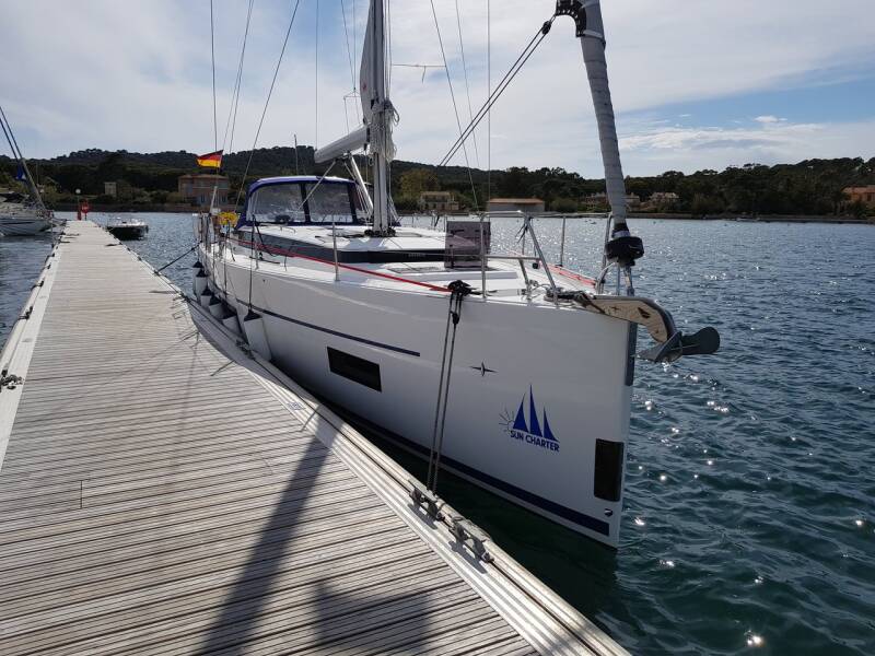 Bavaria C45 Holiday Lush Life