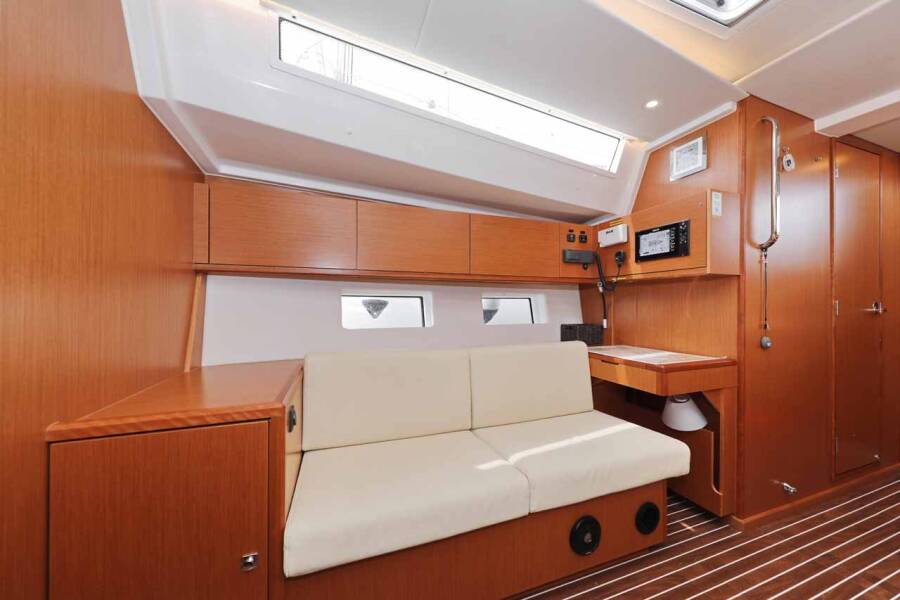 Bavaria C45 Holiday Indigo