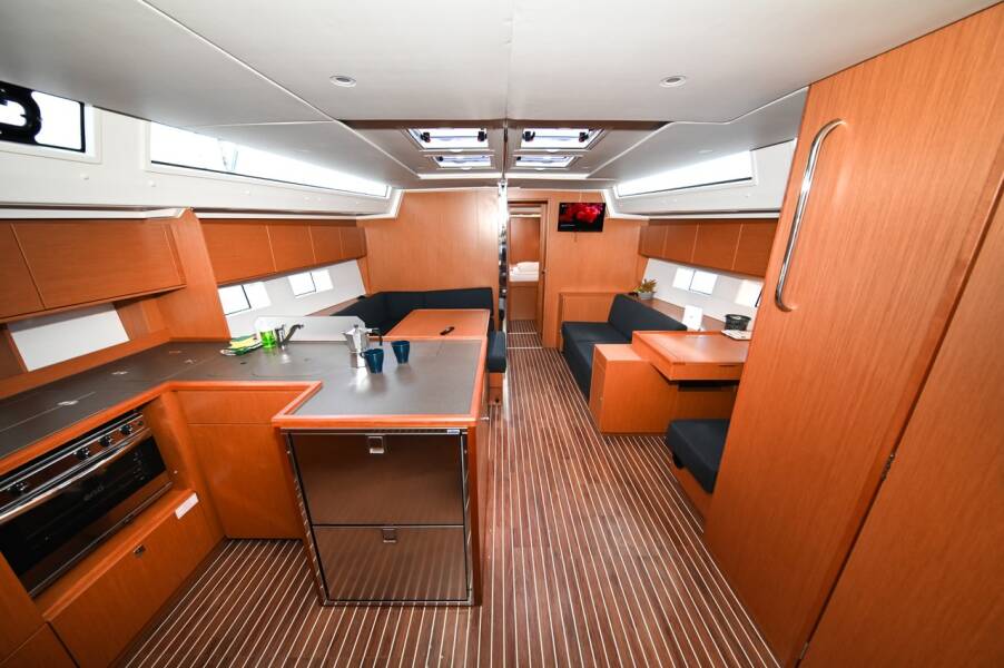 Bavaria C50 Big Blue