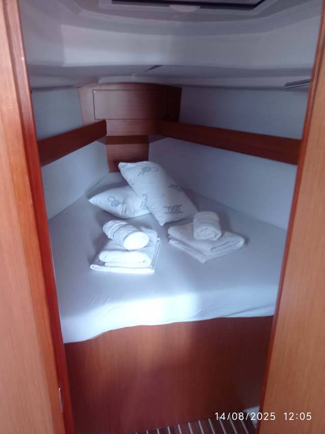 Bavaria Cruiser 34 Licence to chill