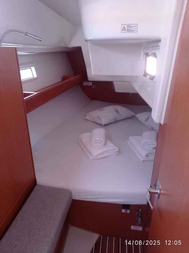 Bavaria Cruiser 34 Licence to chill