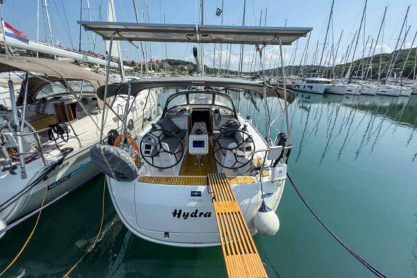 Bavaria Cruiser 34 Hydra
