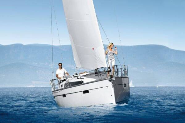 Bavaria Cruiser 37 Fjaka