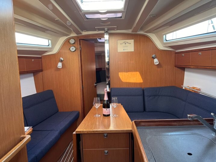 Bavaria Cruiser 37 Maestral